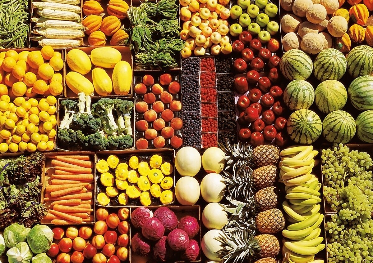 اتحادیه بارفروشان مشهد قیمت بیش از ۶۰ مدل انواع میوه و صیفی جات با سه درجه بندی ممتاز، درجه یک و درجه دو در میادین میوه و تره بار مشهد را اعلام کرد.