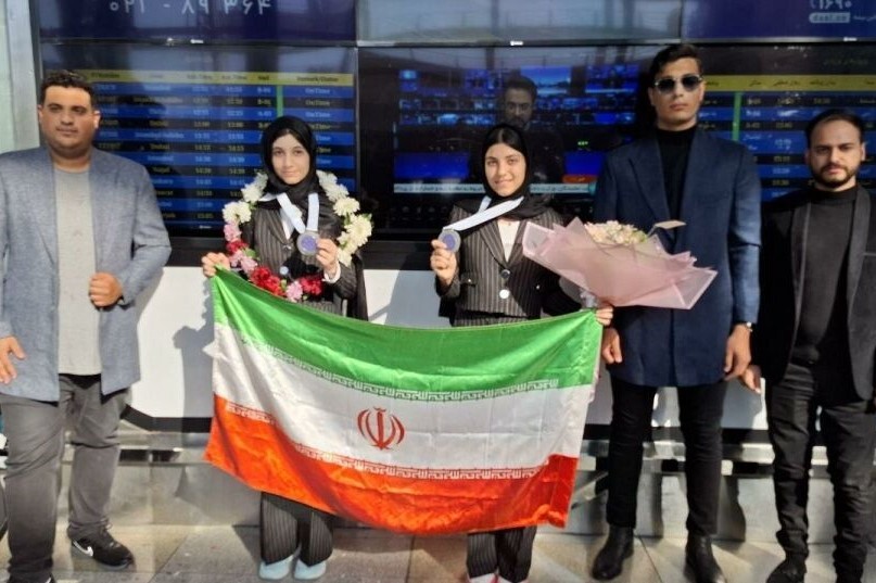 کسب ۲ مدال نقره توسط دختران ایرانی در پانزدهمین دوره مسابقات جهانی ریاضی کسب ۲ مدال نقره توسط دختران ایرانی در پانزدهمین دوره مسابقات جهانی ریاضی