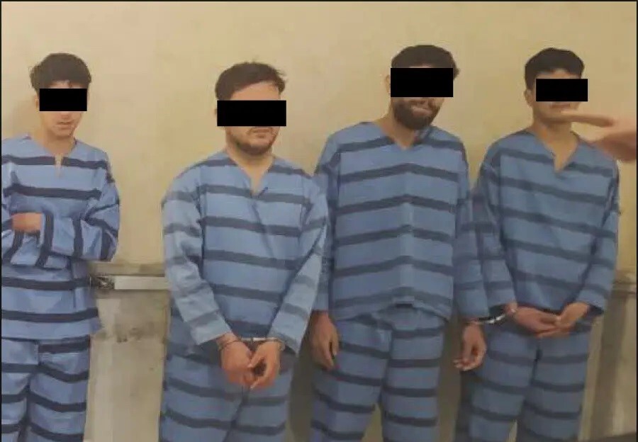 دستگیری اعضای باندی که ۳۰۰ فقره سرقت و زورگیری در مشهد داشتند + عکس دستگیری اعضای باندی که ۳۰۰ فقره سرقت و زورگیری در مشهد داشتند + عکس