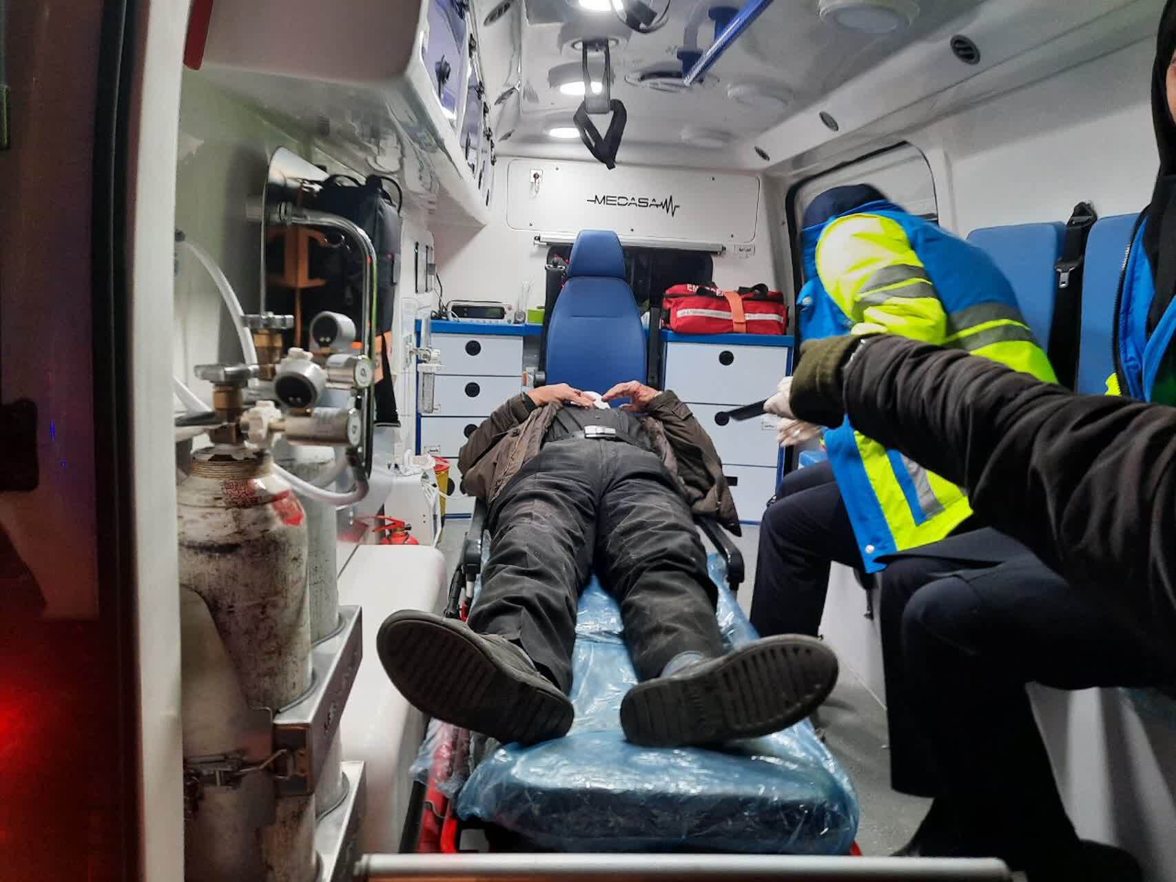 دو سانحه رانندگی در مشهد با سه مصدوم (جمعه ۲۳ آذر ۱۴۰۳) دو سانحه رانندگی در مشهد با سه مصدوم (جمعه ۲۳ آذر ۱۴۰۳)