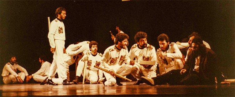 در تئاتر مشهد، تیشه به ریشه هم نمی‌زدیم