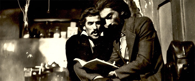 در تئاتر مشهد، تیشه به ریشه هم نمیزدیم در تئاتر مشهد، تیشه به ریشه هم نمیزدیم