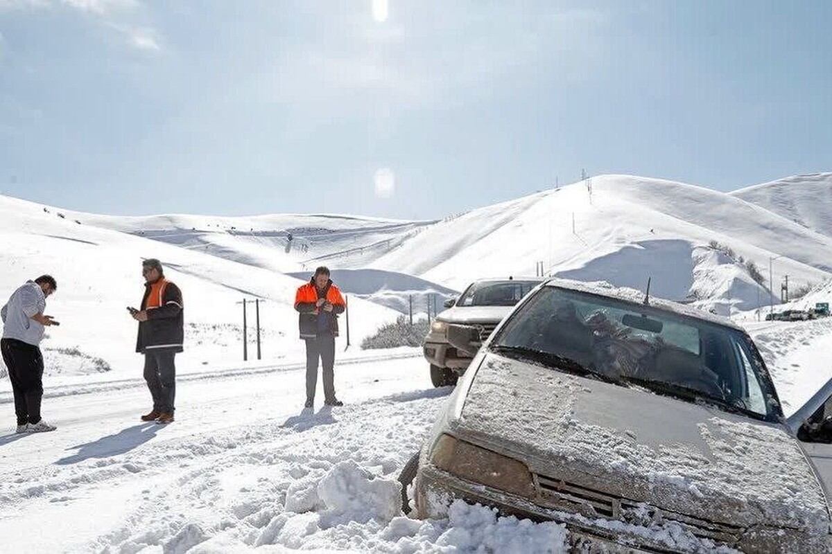 دبیرستاد اجرایی خدمات سفر خراسان رضوی گفت: با توجه به شرایط جوی، مردم از سفر‌های غیرضروری خودداری کنند.