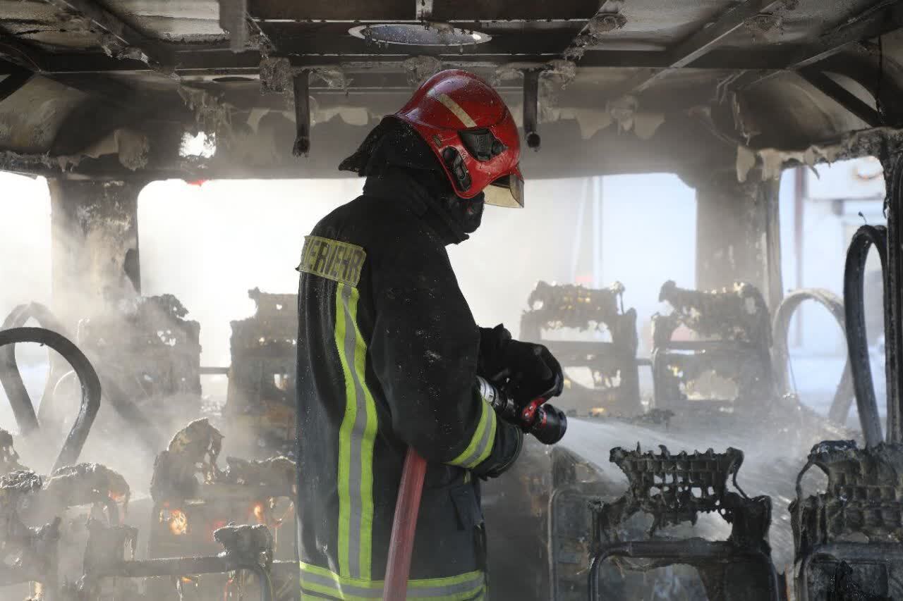 آتشسوزی یک دستگاه اتوبوس در مشهد (۲۶ آذر ۱۴۰۳) آتشسوزی یک دستگاه اتوبوس در مشهد (۲۶ آذر ۱۴۰۳)