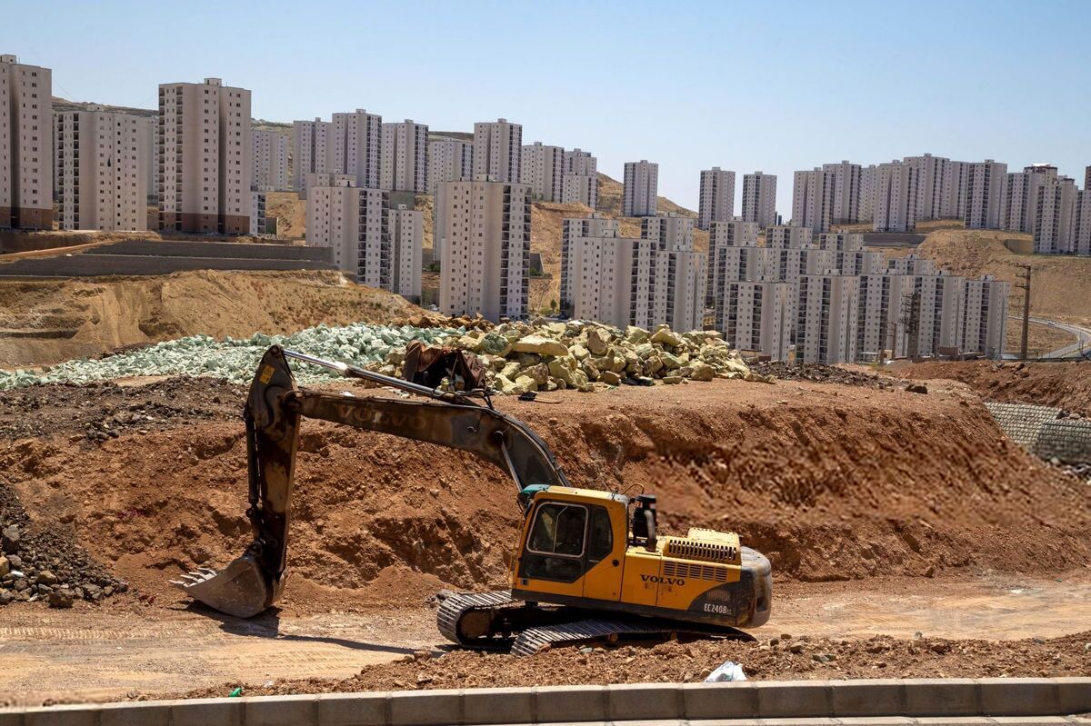 مدیرعامل شرکت عمران پرند از ارسال پیامک واریز آورده دوم خبرنگاران متقاضی نهضت ملی مسکن خبر داد و گفت: مسکن خبرنگاران در سقف ۲ و ۳ در حال پیشرفت است.