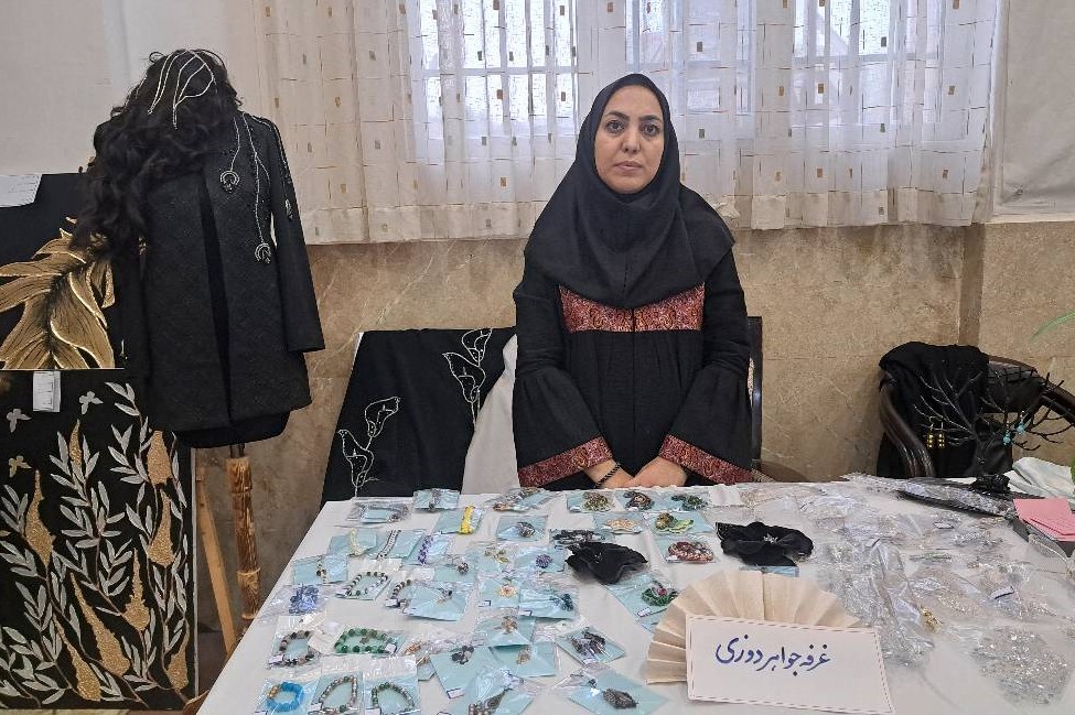 وقتی هنر چرخ زندگی را می چرخاند| روایتی از هنرهای بانوان کارآفرین مشهدی وقتی هنر چرخ زندگی را می چرخاند| روایتی از هنرهای بانوان کارآفرین مشهدی