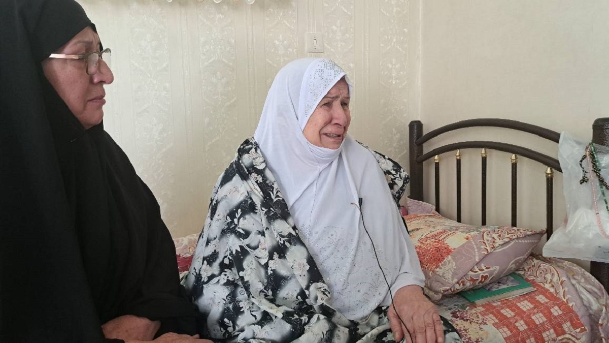 چشم انتظاری یک مادر و شهدایی که دیگر به خانه برنگشتند چشم انتظاری یک مادر و شهدایی که دیگر به خانه برنگشتند