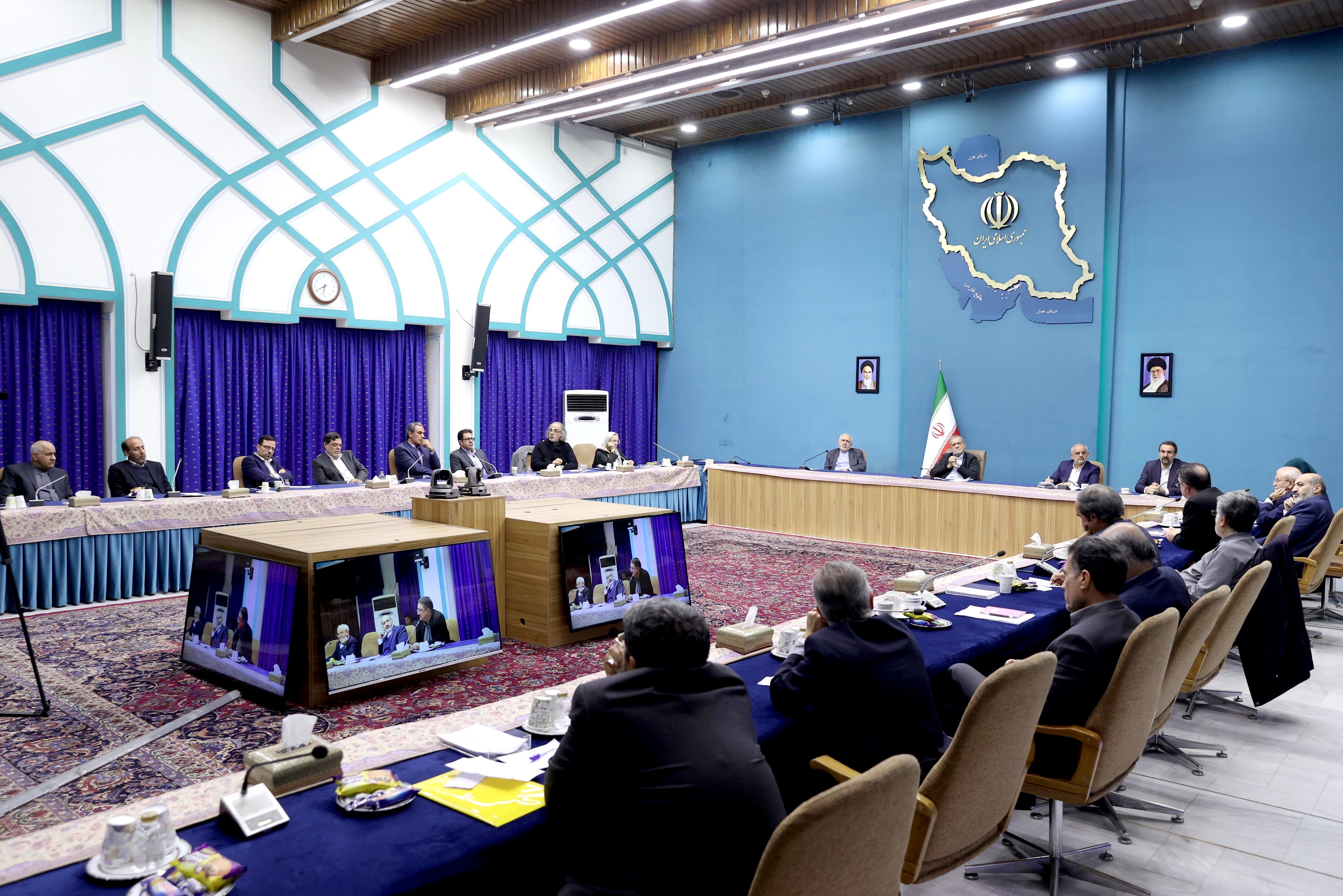 پزشکیان: پشتوانه محکم سیاست خارجی دولت، وفاق ملی در داخل کشور است پزشکیان: پشتوانه محکم سیاست خارجی دولت، وفاق ملی در داخل کشور است