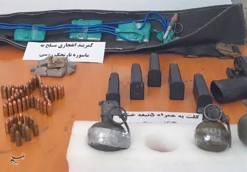 تجهیزات کشف شده از تیم تروریستی در کردستان + تصاویر تجهیزات کشف شده از تیم تروریستی در کردستان + تصاویر