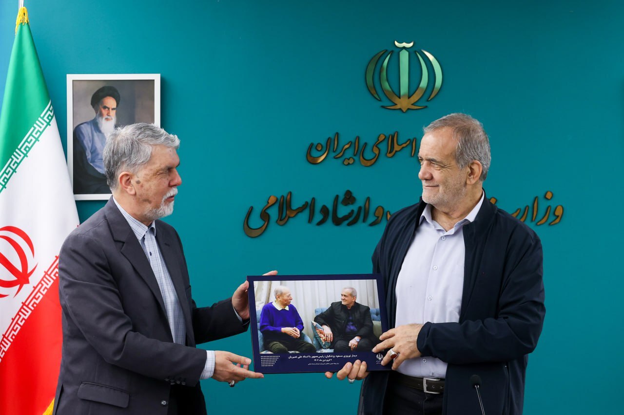 حضور سرزده رئیس‌جمهور در وزارت فرهنگ و ارشاد