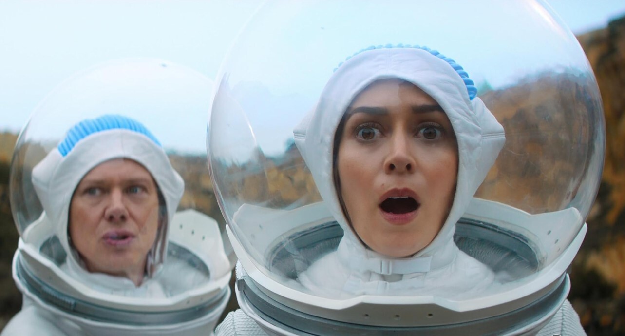 بهترین قسمتهای فصل هفتم سریال «آینه سیاه» (Black Mirror) + معرفی بازیگران و خلاصه داستان بهترین قسمتهای فصل هفتم سریال «آینه سیاه» (Black Mirror) + معرفی بازیگران و خلاصه داستان