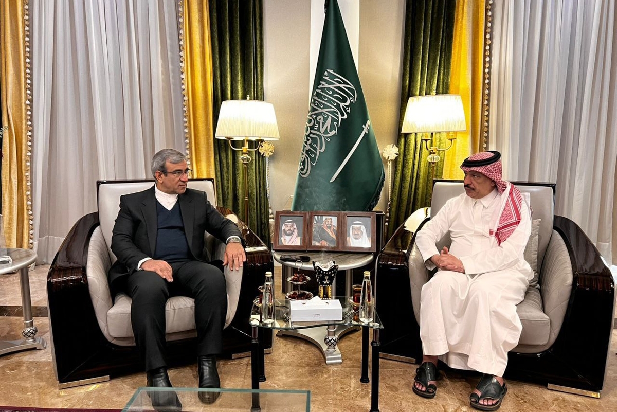 استاندار خراسان رضوی با محوریت توسعه پرواز‌های عربستان به مشهد، با سفیر این کشور دیدار کرد