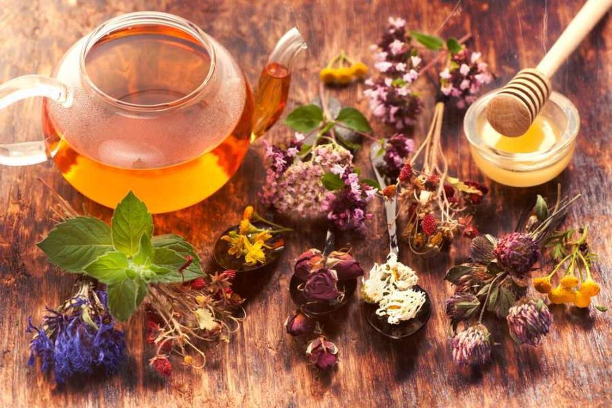 آیا دمنوش‌ها واقعاً بدن را از سموم پاک می‌کنند؟