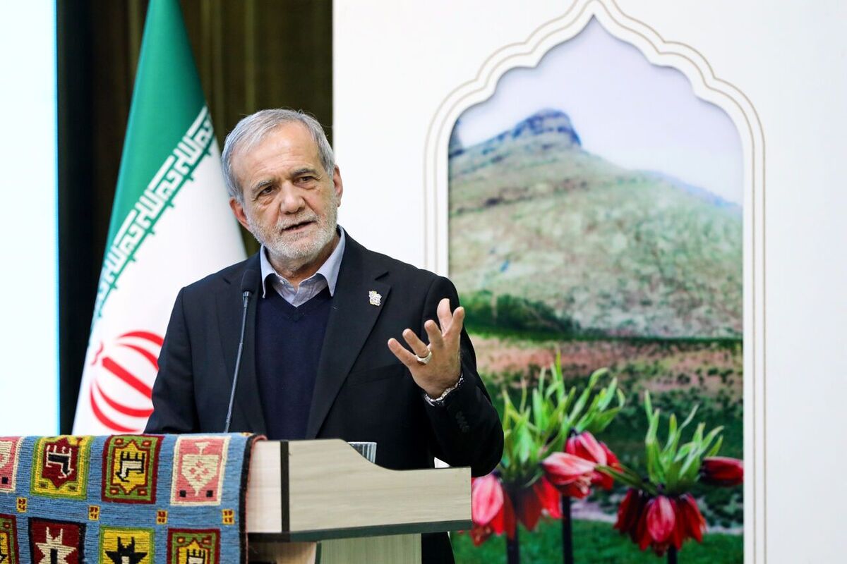 پزشکیان در شهرکرد: نمی‌گذاریم برخی با دلار‌های دولتی و پول متعلق به مردم سود‌های کلان ببرند