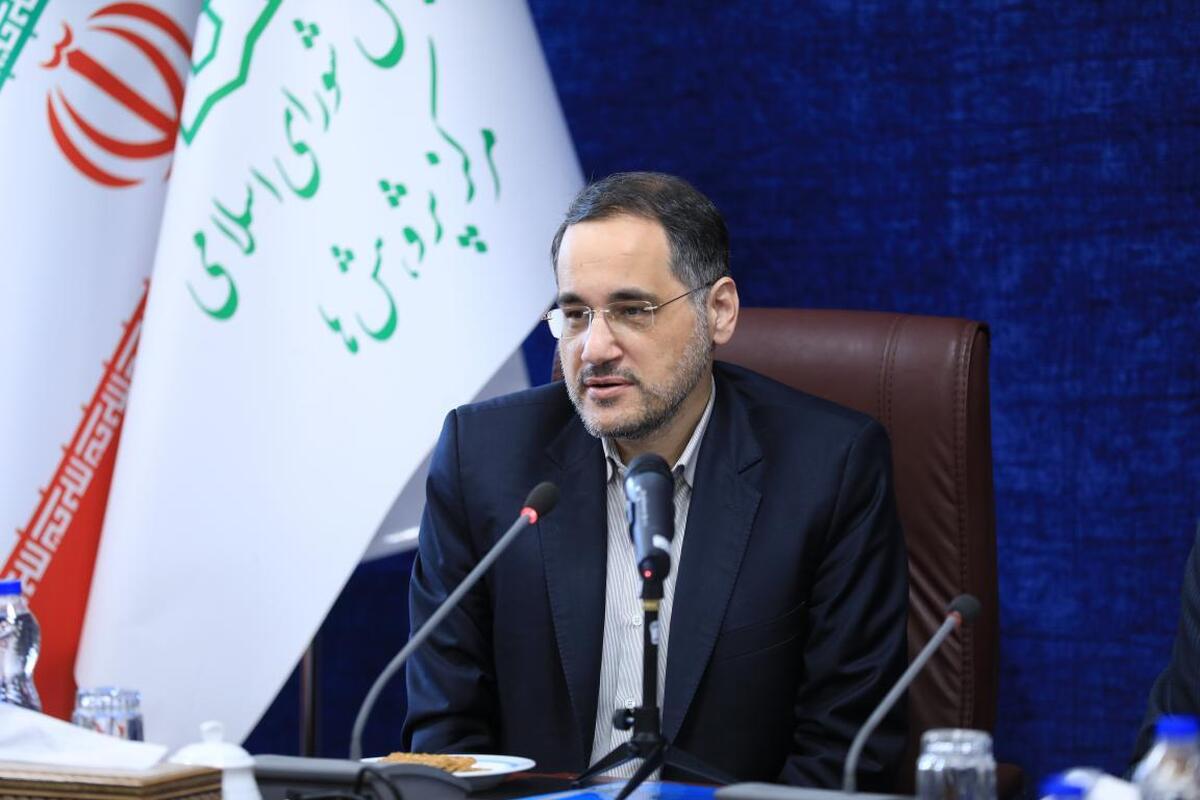 رئیس مرکز پژوهش&zwnj;های مجلس: مبارزه با آن&zwnj;هایی که از دور زدن تحریم&zwnj;ها سود می&zwnj;برند، کلید حل مشکلات معیشتی مردم است