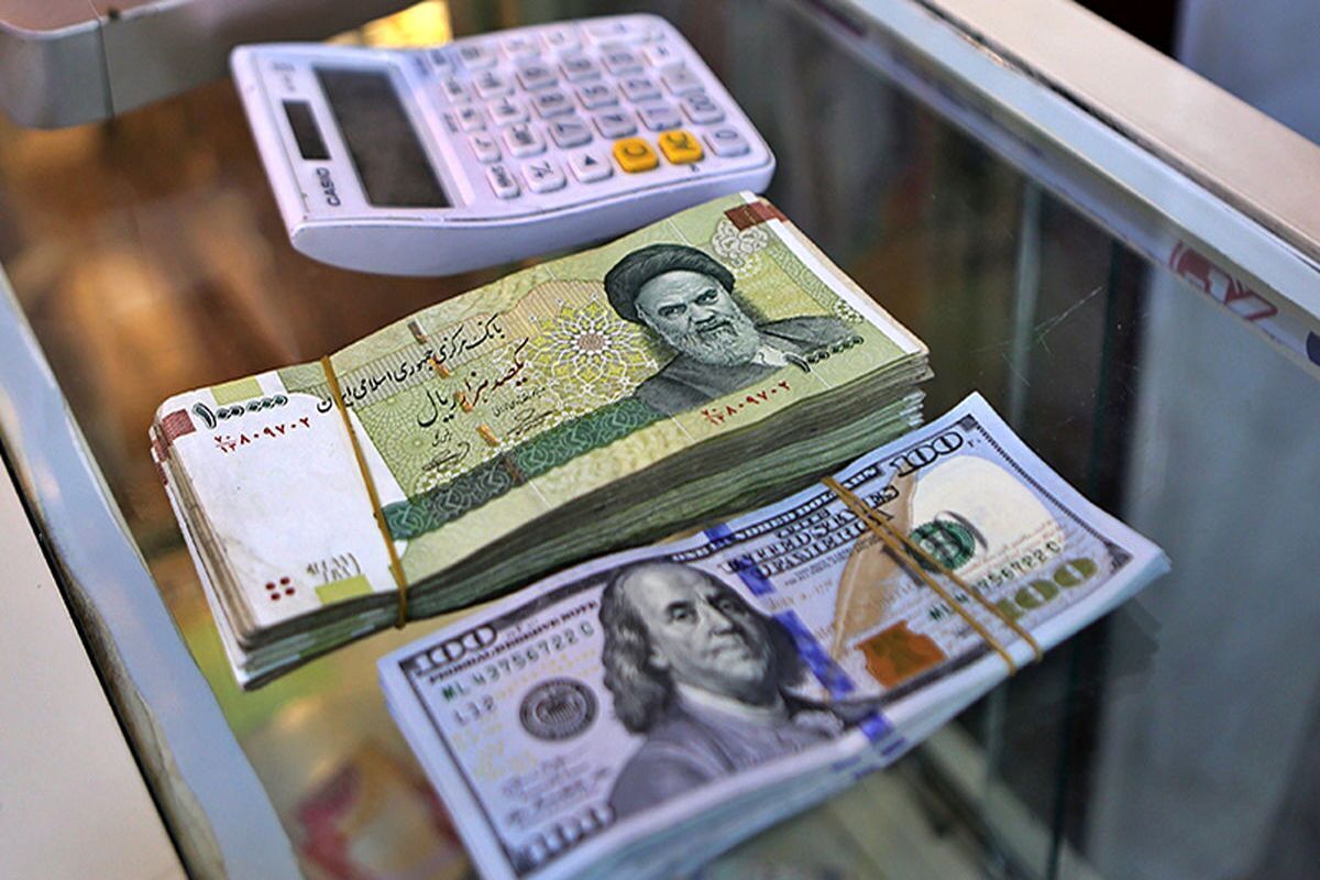 ارز رسماً تک‌نرخی شد (۱۵ دی ۱۴۰۴)