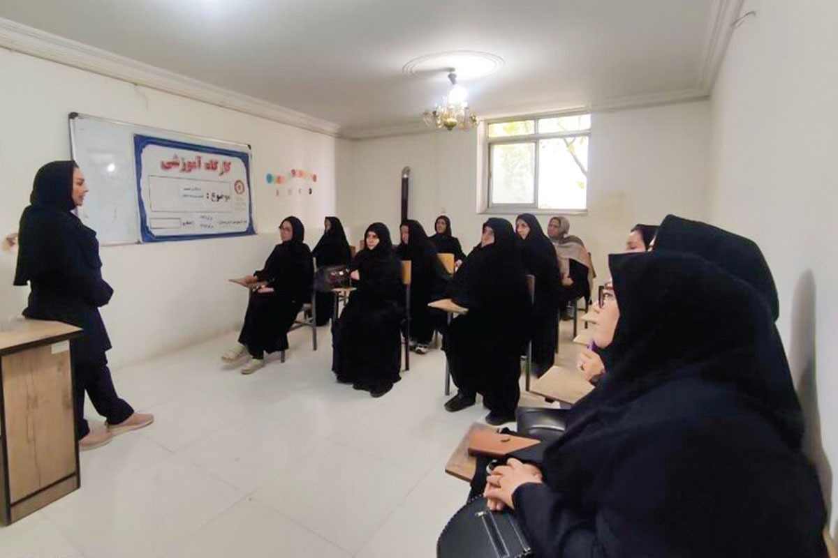 غربالگری ۲۰ هزار زن سرپرست&zwnj;خانوار در خراسان رضوی