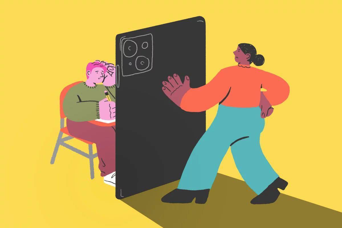 آیا گوشی‌های هوشمند دلیل افت نمرات دانش‌آموزان آمریکایی در یک دهه گذشته است؟