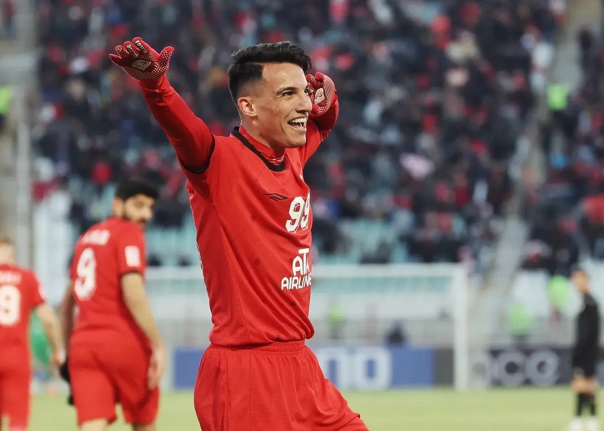 حسین‌زاده، آماده‌ترین بازیکن فوتبال ایران | ۲۱ بازی، ۱۰ گل