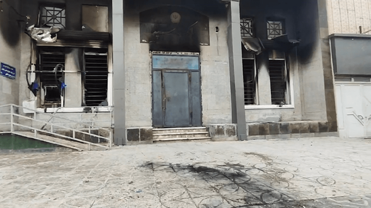 ۲ اغتشاشگر در آتشی که خودشان افروختند، خاکستر شدند