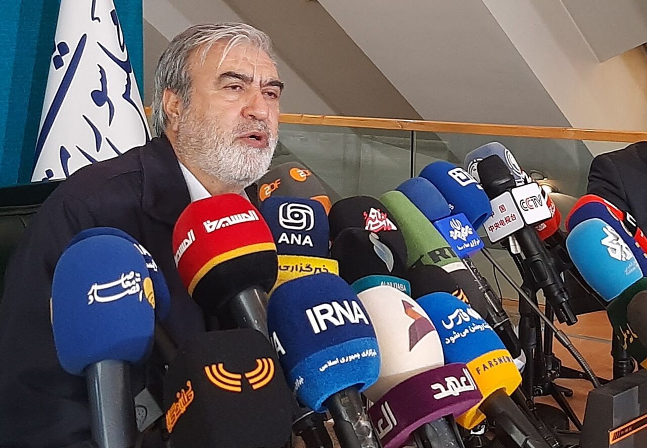 رئیس کمیسیون امنیت ملی: اعتراض، نقد و انتقاد حق ملت ایران است رئیس کمیسیون امنیت ملی: اعتراض، نقد و انتقاد حق ملت ایران است