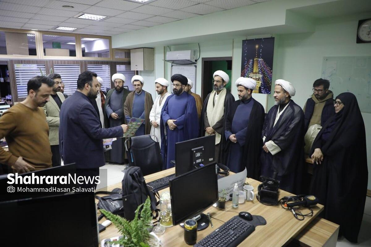 بازدید اعضای مجمع روحانیون عضو شورای شهر‌های کشور از موسسه فرهنگی شهرآرا + عکس