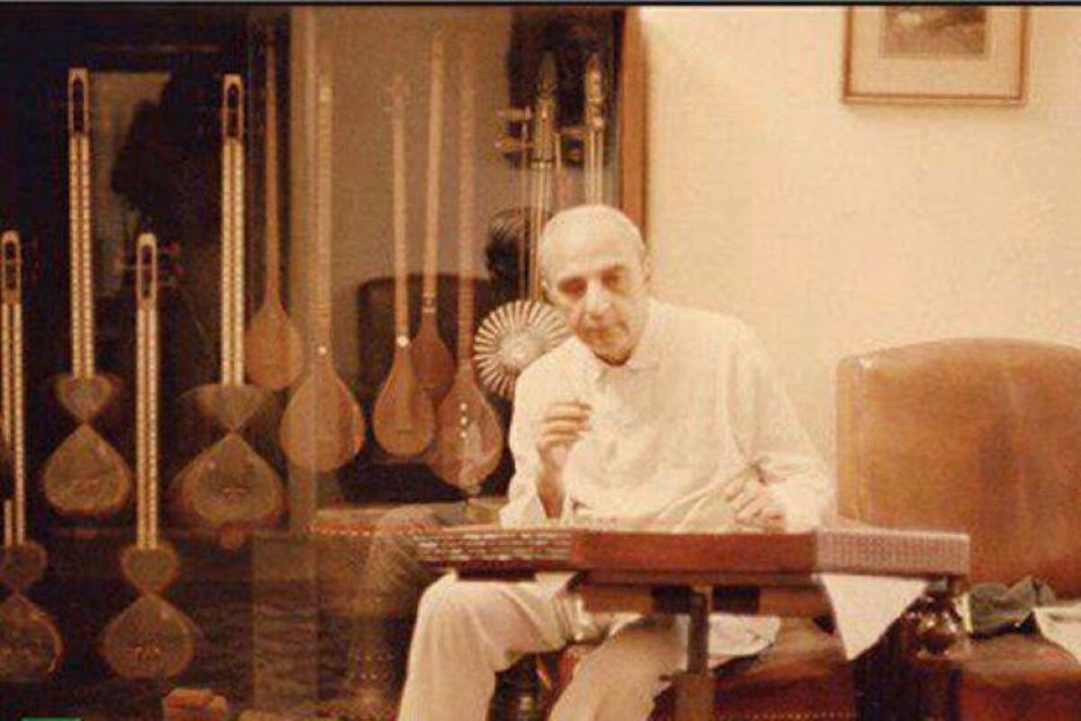 درباره نورعلی خان برومند، استاد نابینای تار و سه‌تار | هنرمندی که تسلیم هیچ محدودیتی نشد