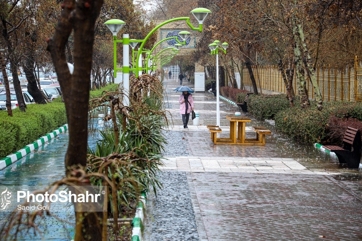 هوای قابل&zwnj;تنفس مشهد به لطف باران (سه&zwnj;شنبه، ۹ دی ۱۴۰۴) | پیش&zwnj;بینی کاهش آلودگی هوا تا پایان هفته