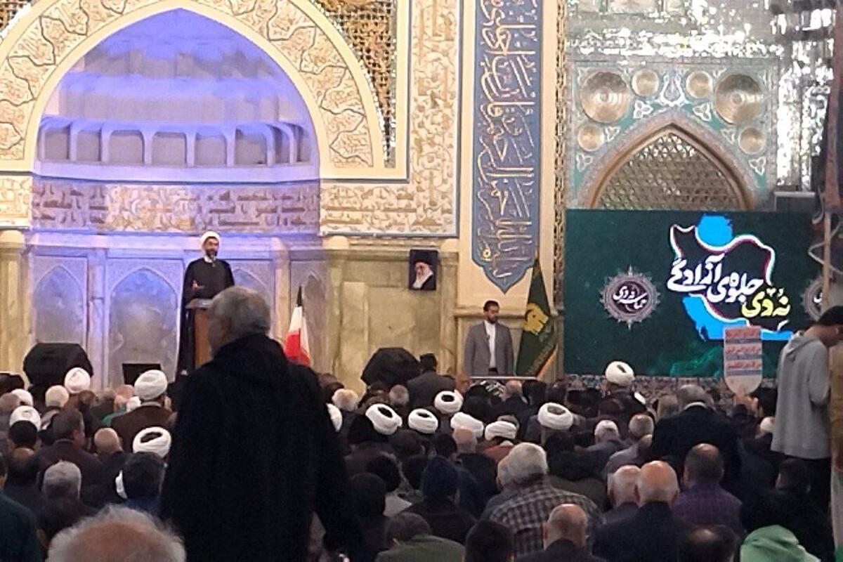 مراسم گرامیداشت حماسه &laquo;نهم دی&raquo; در حرم امام&zwnj;رضا(ع) برگزار شد | تجدید میثاق مردم با ولایت و انقلاب، در حریم رضوی