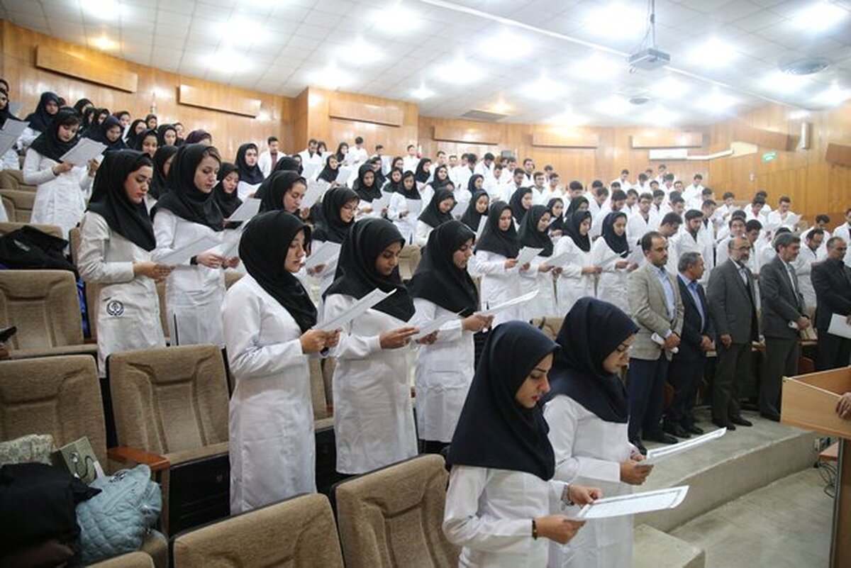معاون آموزشی وزیر بهداشت:&nbsp;دانشجویان علوم پزشکی نگران وضعیت امتحانات نباشند (۱۰ بهمن ۱۴۰۴)