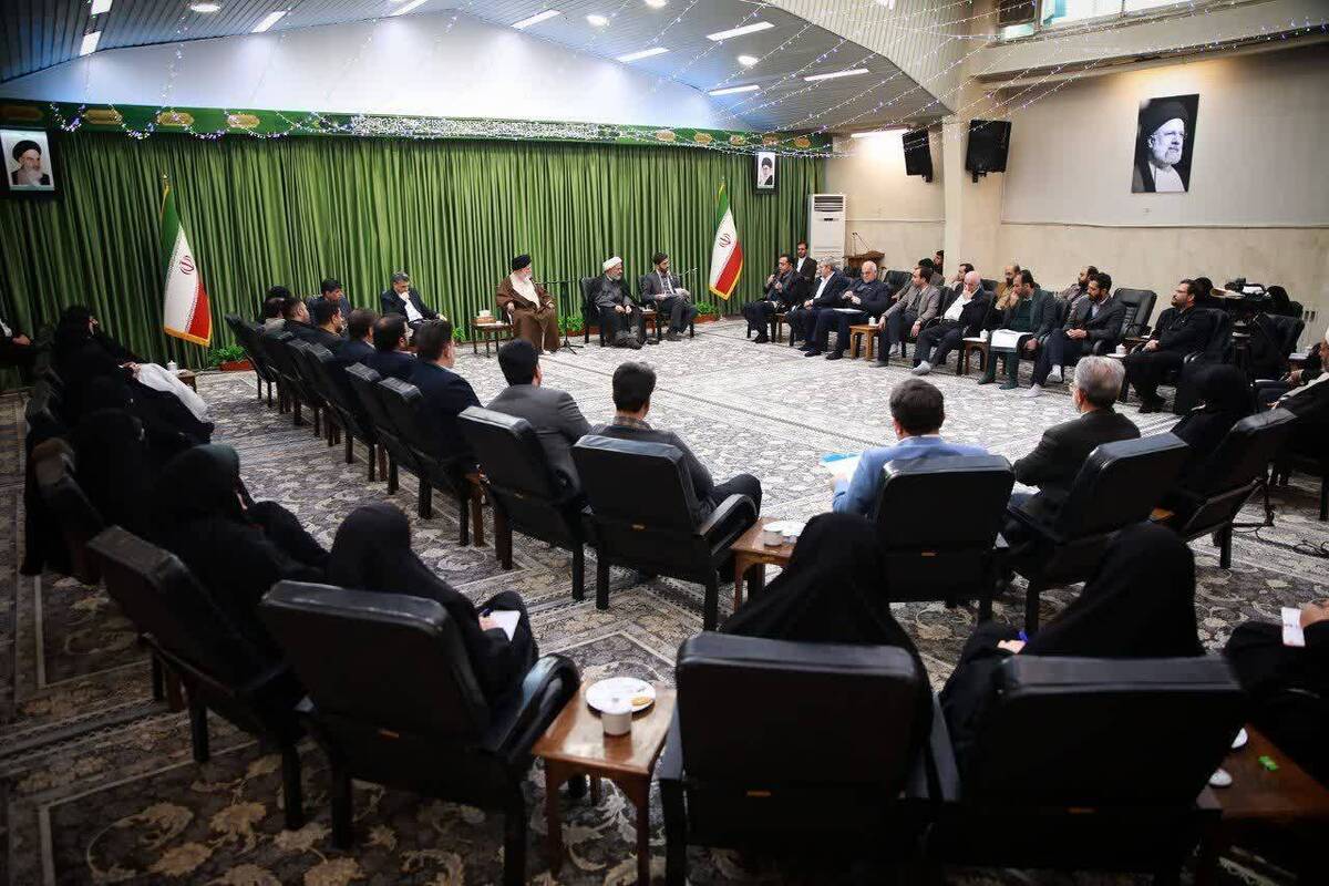 آیت&zwnj;الله علم&zwnj;الهدی: دریافت وام ازدواج، مشکل جدی پیش پای جوانان است | اجرای طرح جوانی جمعیت با مشارکت جریان&zwnj;های مردمی