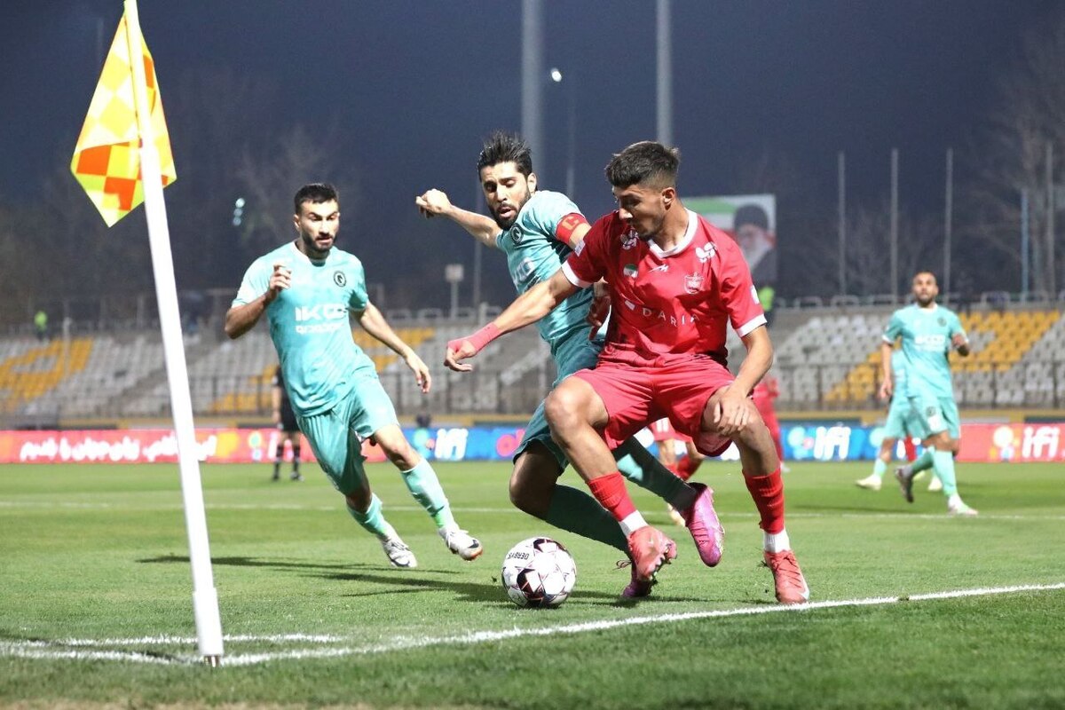 هافبک دفاعی در اولویت نقل&zwnj;وانتقالاتی پرسپولیس