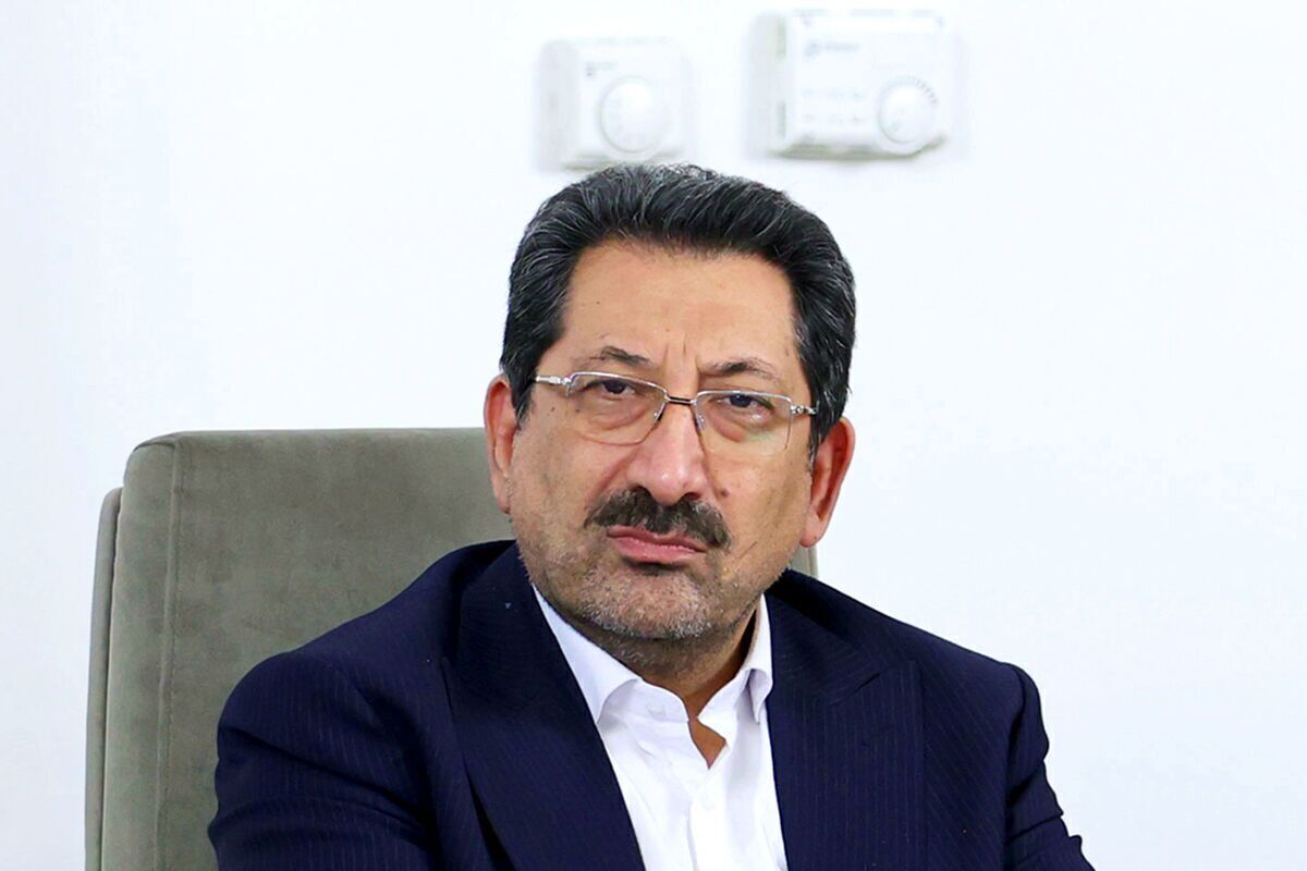 وزیر صمت: حرکت به سمت فرآوری مواد معدنی ضروری است
