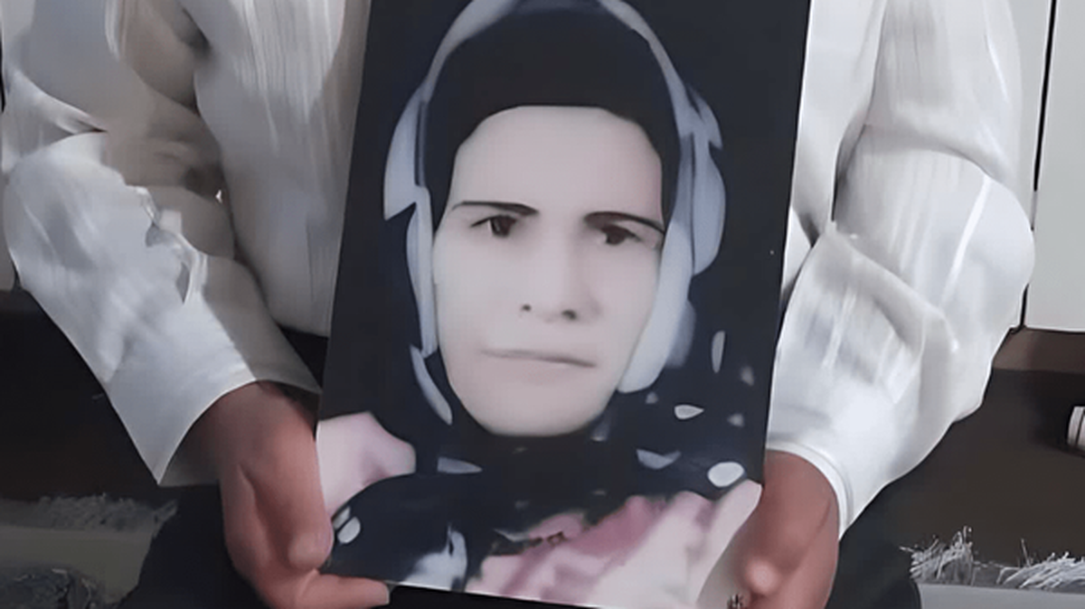 مادری که مقابل چشمان پسرش شهید شد