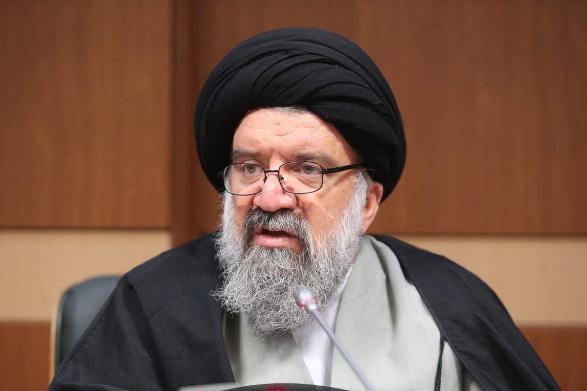 امام جمعه موقت تهران: دشمن اصل نظام را هدف قرار داده است | انقلاب توانست ایران را از بردگی آمریکا بیرون بیاورد