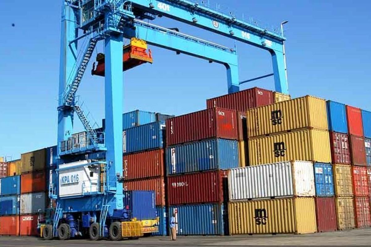 تثبیت نرخ تسعیر ارز ترجیحی در گمرک تا پایان سال ۱۴۰۴