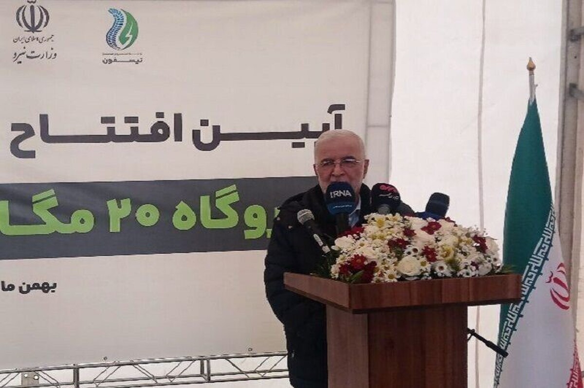 مومنی: توسعه انرژی&zwnj;های تجدیدپذیر یک ضرورت اجتناب&zwnj;ناپذیر برای کشور است