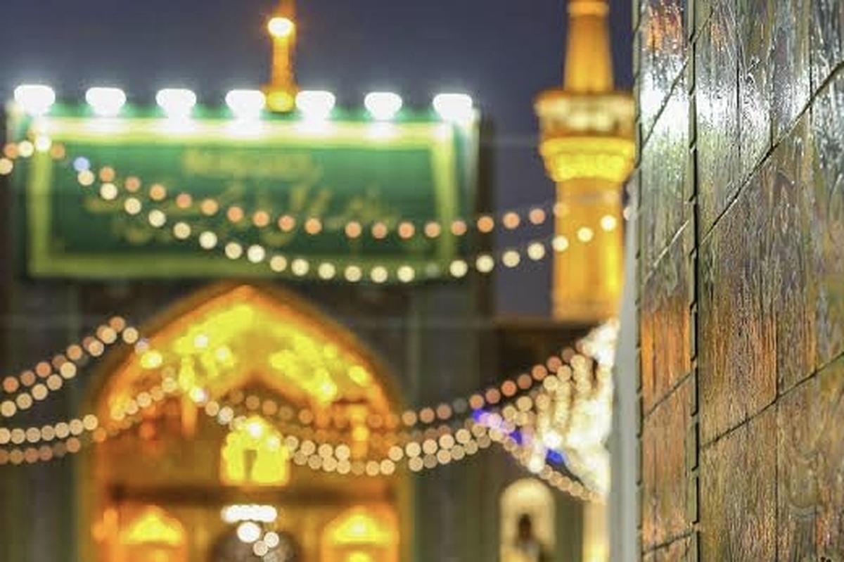 ویدئو | حال و هوای حرم مطهر رضوی در شب میلاد امام حسین(ع)