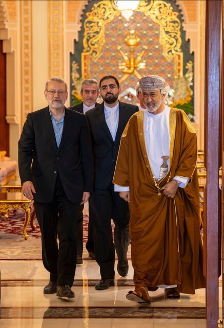 دیدار لاریجانی با سلطان عمان به روایت خبرگزاری رسمی این کشور