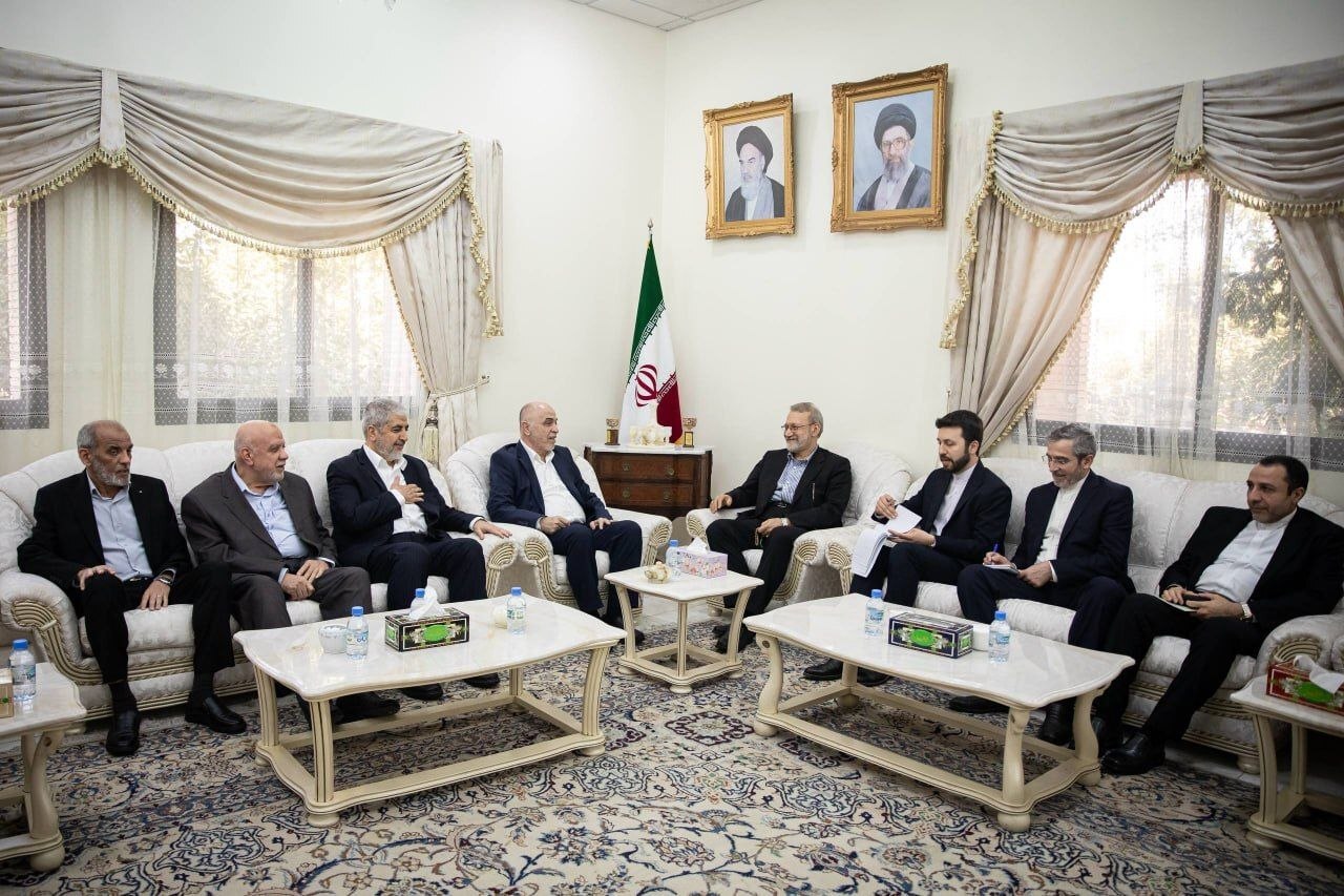 دیدار لاریجانی با جمعی از رهبران حماس در دوحه + تصاویر (۲۲ بهمن ۱۴۰۴)