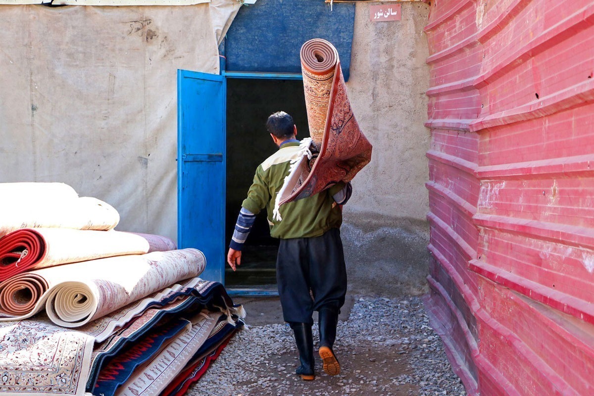 جدیدترین نرخ مصوب قالی&zwnj;شویی در تهران اعلام شد | حداقل هزینه شست&zwnj;وشوی فرش ۱۲متری حدود یک میلیون تومان + جدول