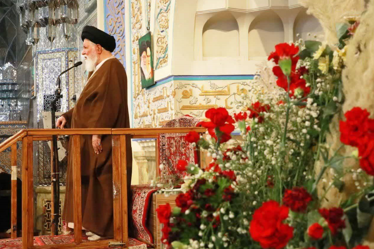 آیت&zwnj;الله علم&zwnj;الهدی: محور اقتدار نظام در تمام بحران&zwnj;ها، سپاه بوده است | پاسداران حقیقی انقلاب مردم هستند