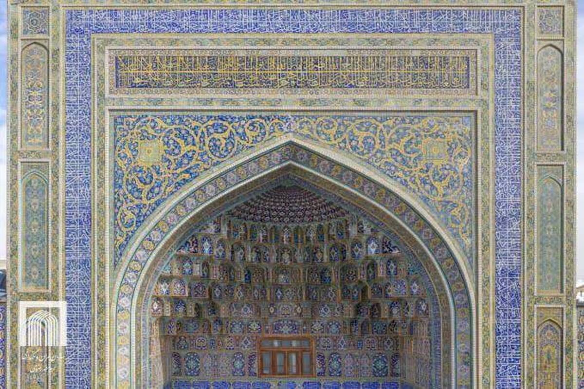 مرمت ایوان تلگراف&zwnj;خانه در صحن آزادی حرم امام&zwnj;رضا(ع) پایان یافت