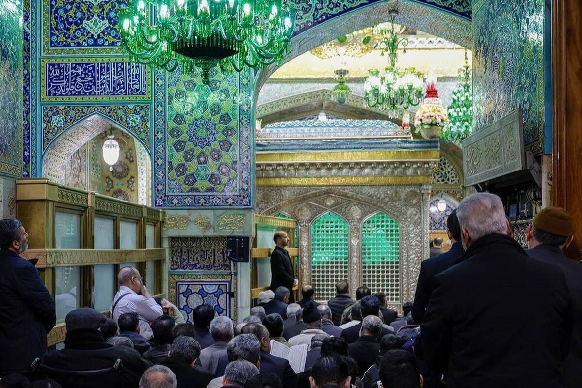 مضجع امام&zwnj;رضا(ع) با حضور خانواده&zwnj;های شهدا غبارروبی شد + تصاویر