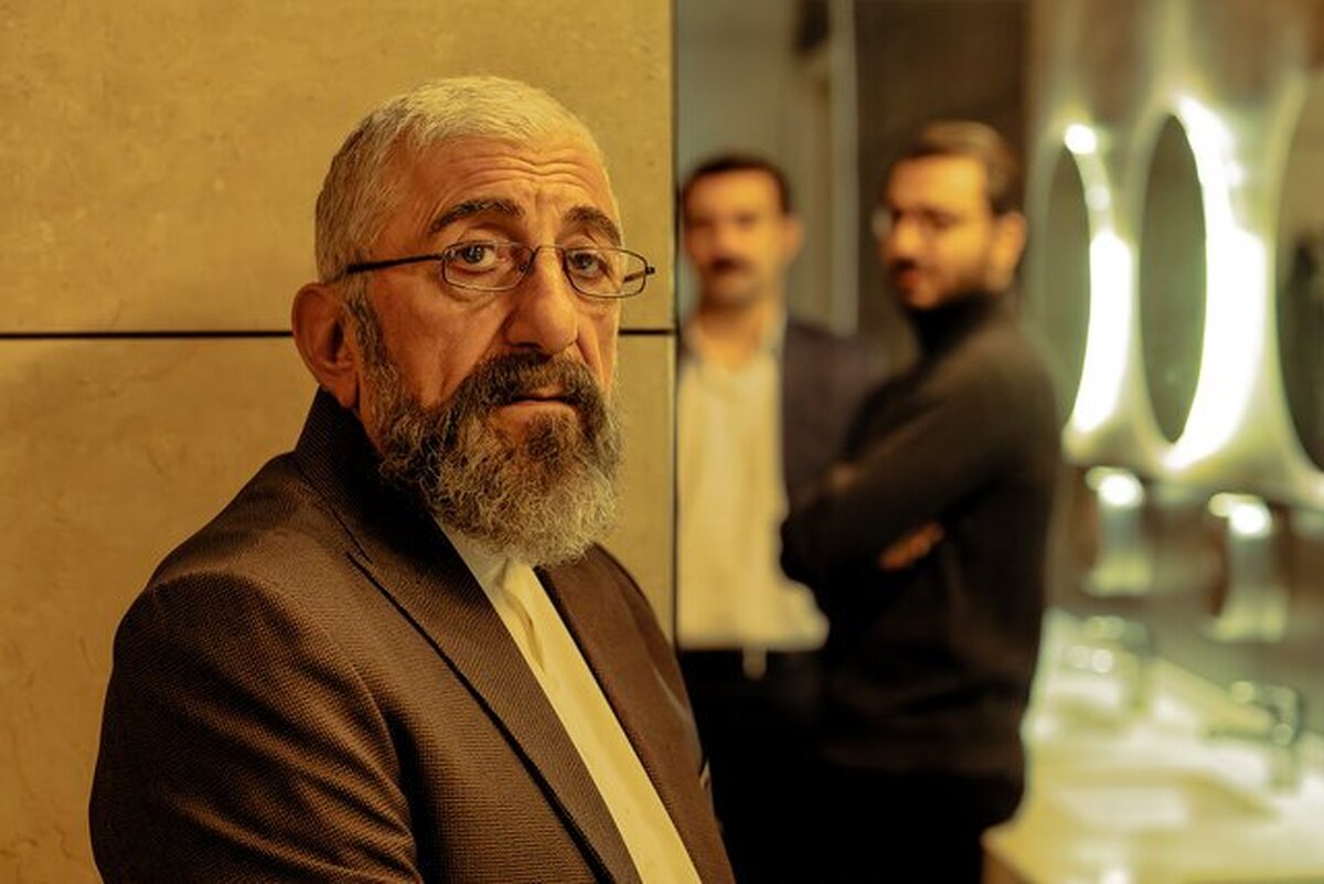 معرفی فیلم &laquo;جهان مبهم هاتف&raquo; ساخته مجید رستگار با حضور رضا کیانیان + عکس، خلاصه داستان و بازیگران