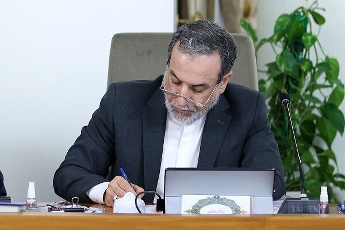 واکنش عراقچی به تهدیدات ترامپ| نیرو‌های مسلح ایران آماده پاسخ سریع و قاطع به هرگونه تجاوز هستند