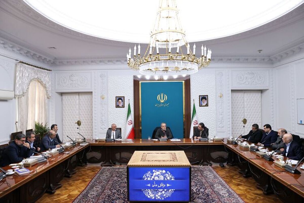پزشکیان: در تمام تصمیم&zwnj;گیری&zwnj;های مرتبط با تولید باید صاحبان فرآیند و صنعتگران حضور داشته باشند