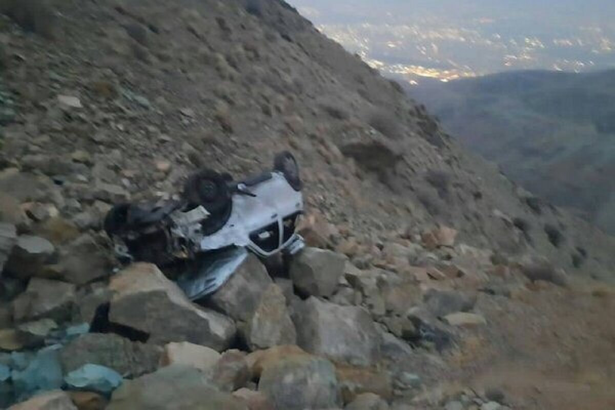 جان باختن سه هموطن در حادثه سقوط &laquo;دنا&raquo; به دره در جاده چالوس (یکم اسفند ۱۴۰۴)