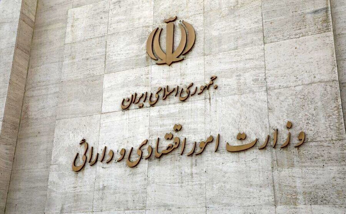 تأمین کالا‌های اساسی با سرعت در حال انجام است | حقوق کارکنان دولت بدون وقفه‌ پرداخت می‌شود