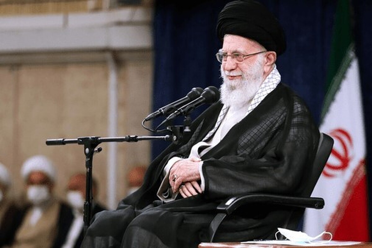 نظر مراجع تقلید در مورد بقاء بر تقلید مرجعیت رهبر شهید